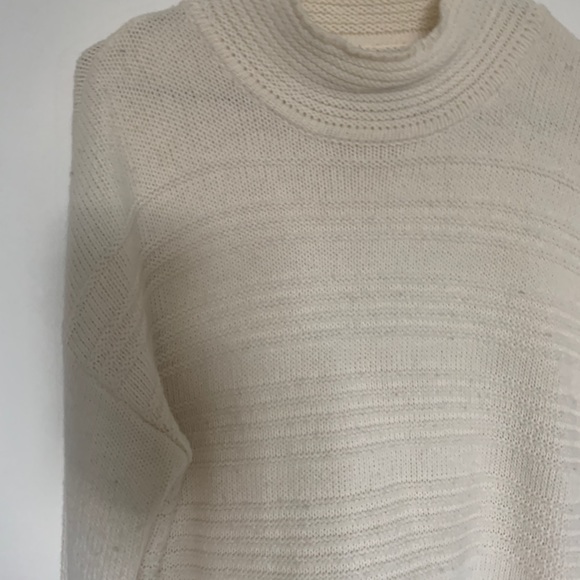 Oversized knit sweater - Picture 2 of 2